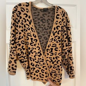 Torrid 4 Cardigan wrap top animal print